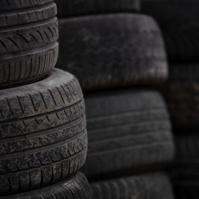 Stacked_Tires