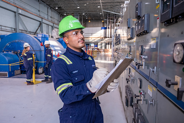 Employees in turbine hall